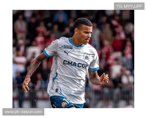 格林伍德各项赛事为马赛出场15场，贡献11球4助攻